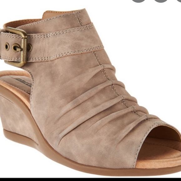 EARTH Adina Sz 7 Leather Ruched Peep Toe Wedges - Picture 3 of 8